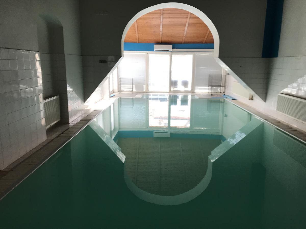 Готель Club M.K.M. Модра Екстер'єр фото